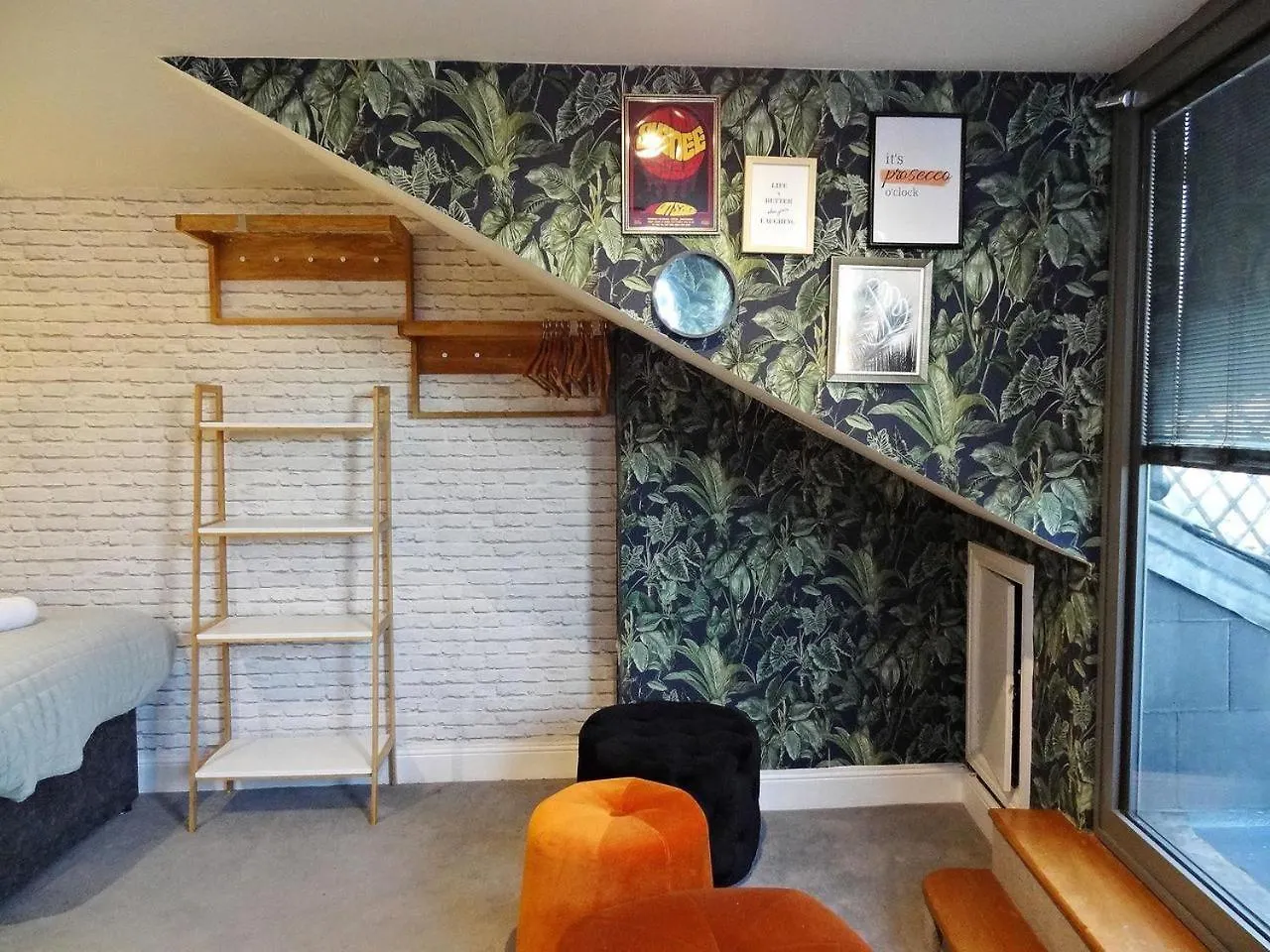 Brighton Neon Central - By Crown Gardens Holiday Homes 0*,  Reino Unido